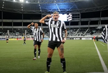 Atacante paraibano Tiquinho Soares