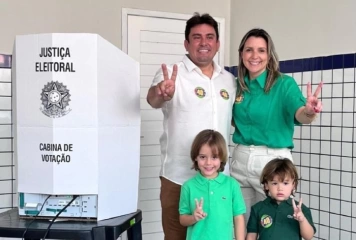 Prefeito de Sousa, Helder Carvalho e família