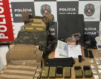 Apreensão de materiais de grupo suspeito de atuar no tráfico