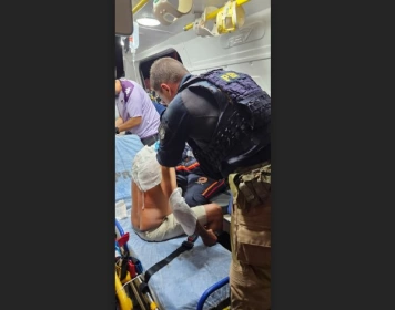 Socorro imediato da PRF a vítimas de incêndio