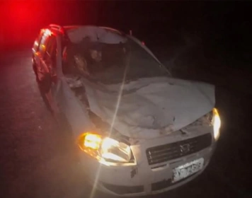 Carro que se envolveu em acidente na PB-400