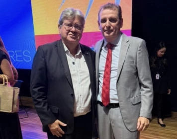 Deputado Chico Mendes e o governador João Azevêdo
