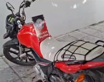 Moto recuperada pela polícia militar em Cajazeiras 