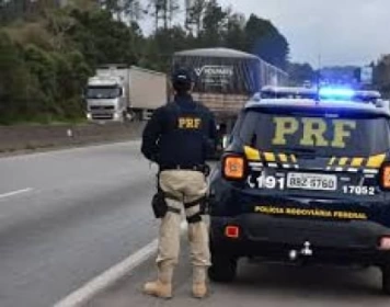 Operação de fiscalização realizada pela Polícia Rodoviária Federal