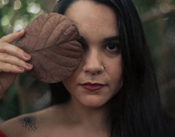 Professora e multiartista Danielle Alexa
