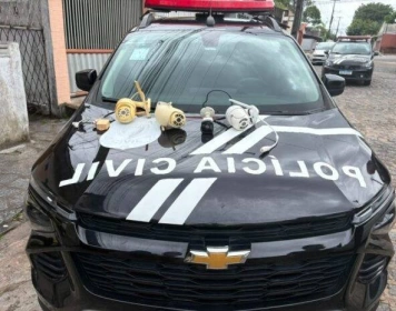 Câmeras apreendidas em ação da Polícia Civil