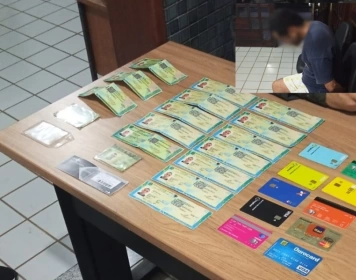 Imagem dos documentos falsos apreendidos em ação da ROTAM, em Sousa 