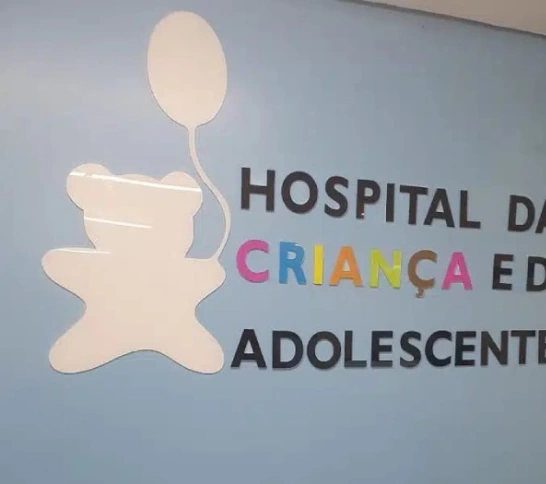 Família denuncia negligência em Campina Grande após bebê ter duas altas e sofrer edema cerebral