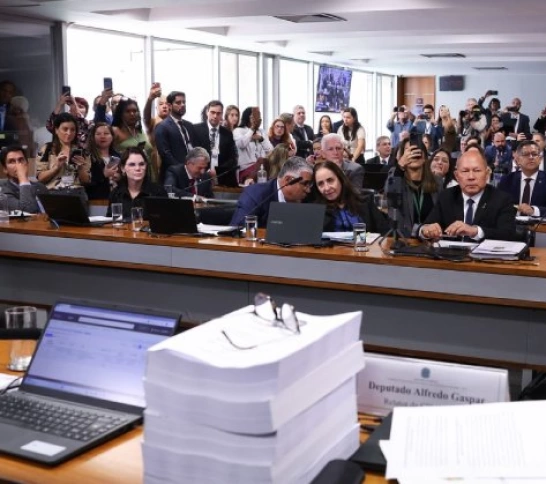 Relatório da CPMI do INSS pede indiciamento de 216 pessoas