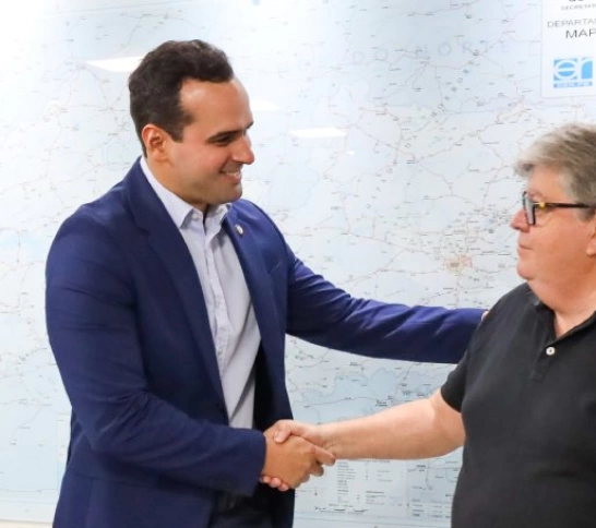 João Azevêdo transmite o cargo de governador para Lucas Ribeiro nesta quinta-feira