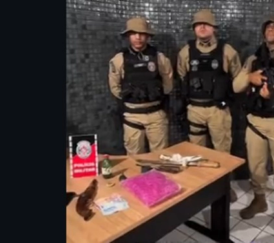 Polícia Militar fecha ponto de tráfico e apreende arma de fogo no bairro Alto do Cruzeiro, em Sousa