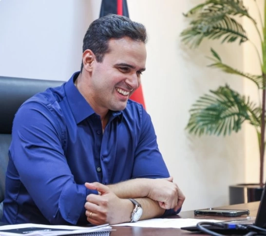 Lucas Ribeiro anuncia convênio de R$ 2,2 milhões na pavimentação de 20 ruas de Mamanguape e destaca importância na qualidade de vida da população 