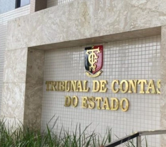 Nabor Wanderley deve responder por denúncias de preterição de aprovados em concurso público em Patos, aponta parecer do TCE