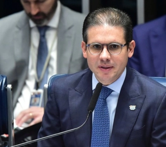 Hugo Motta, Ciro Nogueira e outros deixam de ser investigados em processo sobre voo particular
