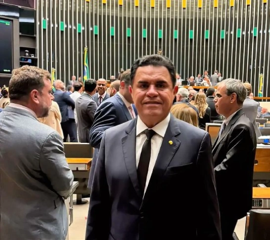 Deputado federal Wilson Santiago vota pelo fim da escala 6x1 e celebra conquista dos trabalhadores