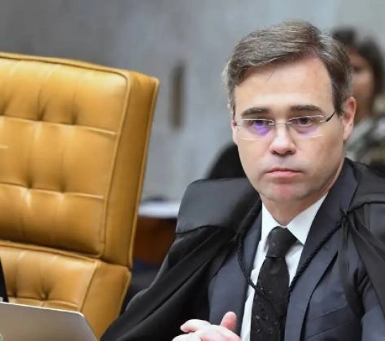 Mendonça cita risco às investigações com dados de celular de Vorcaro