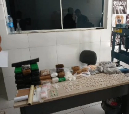 Operação da ROTAM apreende mais de 10 kg de drogas e prensa hidráulica em Cajazeiras