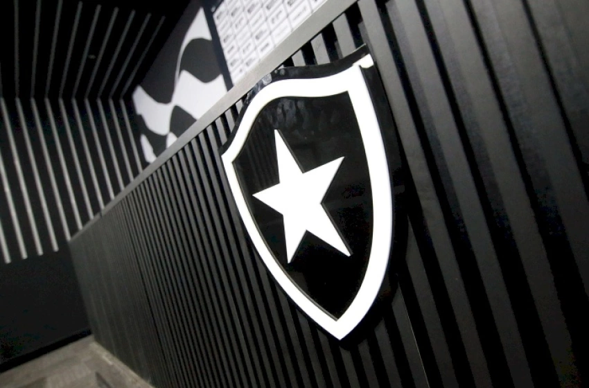 Imagem Botafogo vence a primeira no Brasileiro