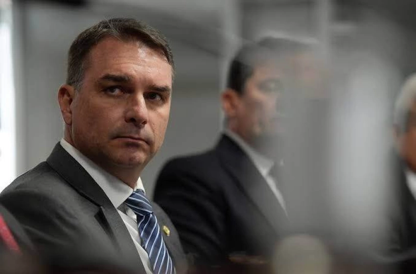 Imagem Senador, Flávio Bolsonaro