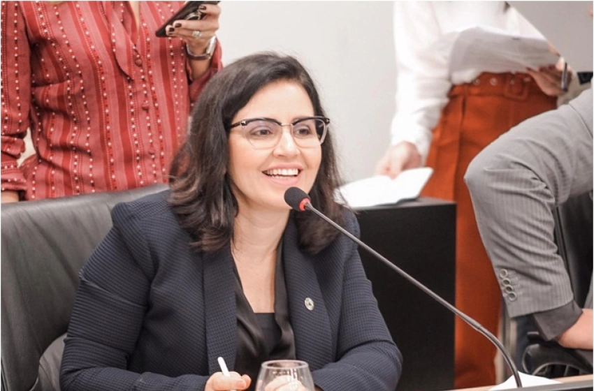 Imagem Pollyanna Dutra