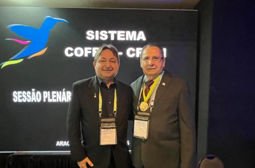 Imagem Presidente João Teodoro ao lado de Ubirajara Marques