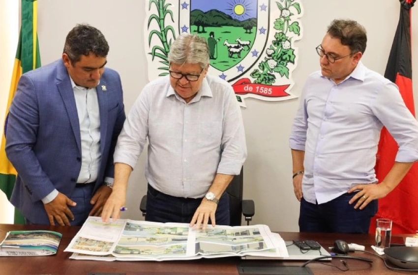 Imagem Lucas Braga, Heron Cid e João Azevêdo em audiência