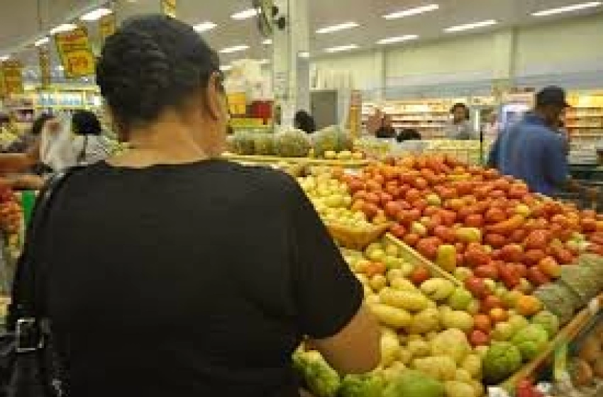 Imagem Batata-inglesa e leite longa vida puxam inflação em junho