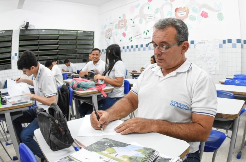 Imagem Educação de Jovens e Adultos (EJA)