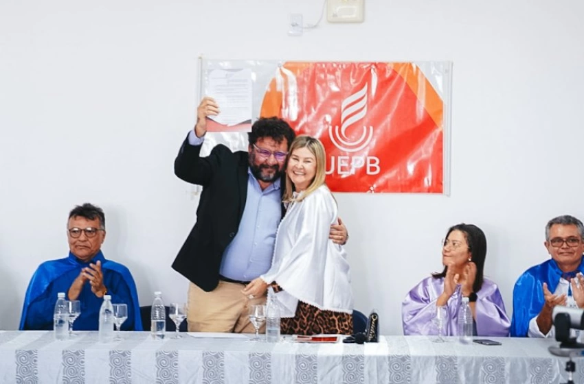 Imagem Primeira turma de Tecnologia em Energias Renováveis da UEPB cola grau em Sousa