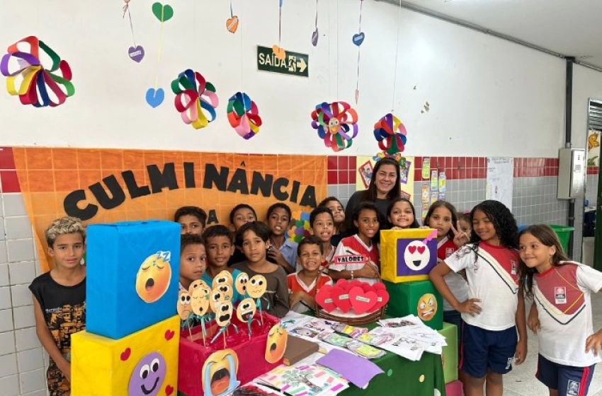 Imagem Culminância das Eletivas com cerca de 200 pessoas