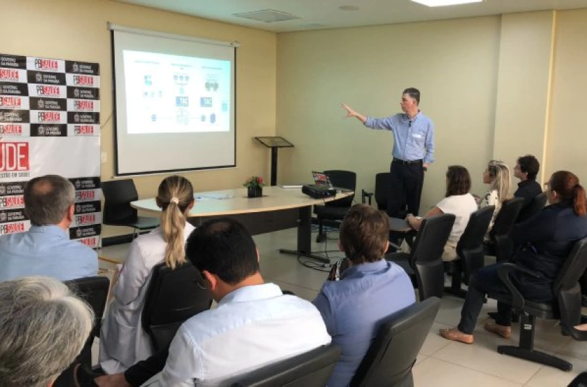 Imagem Treinamento do InCor para realização de cirurgias orientadas à distância