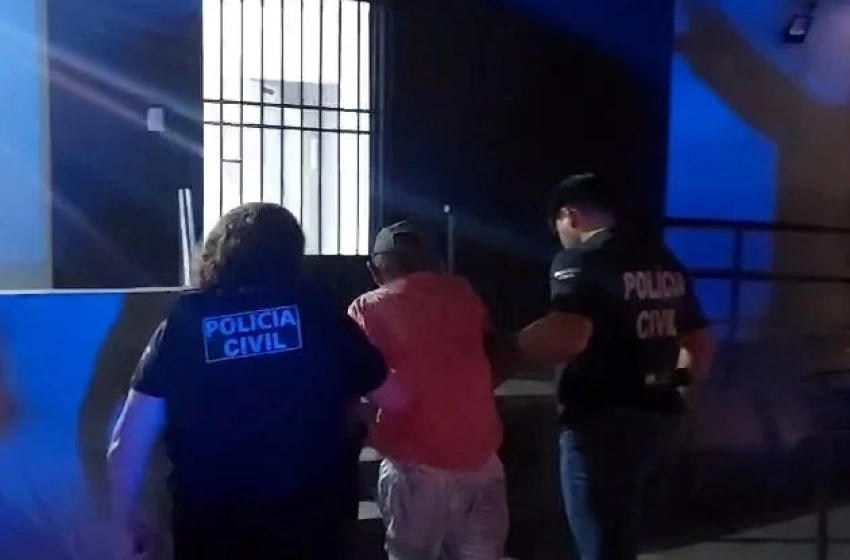 Imagem Prisão de homem por tentar estuprar cachorra em Alexandria