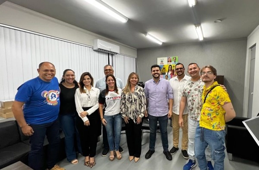 Imagem Encontro entre secretário de Educação e Associação de Professores de Espanhol, promovido por Sílvia Benjamin 