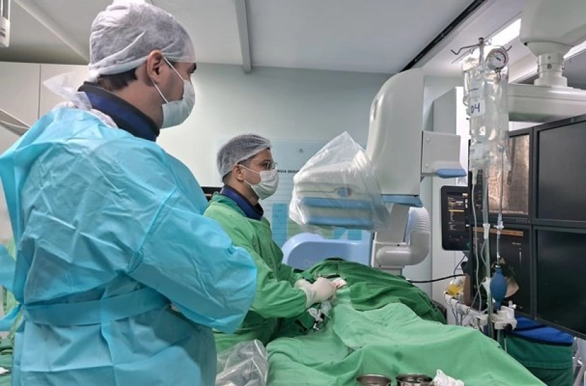 Imagem Hemodinâmica do Hospital Metropolitano realiza procedimento inédito em paciente que teve AVC