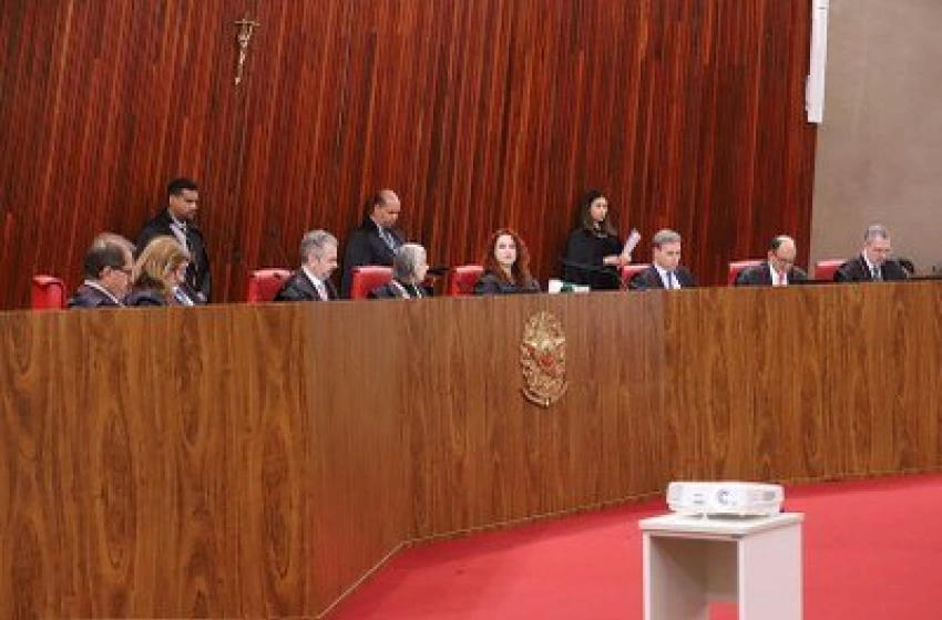 Imagem TSE segue MP Eleitoral para manter preso ex-deputado federal condenado por violência política de gênero