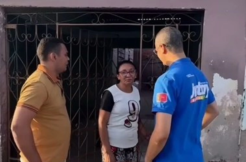 Imagem Entrega de cadeiras de rodas, realizada pelo deputado estadual Jutay Meneses ao lado da equipe da Associação Mão Amiga