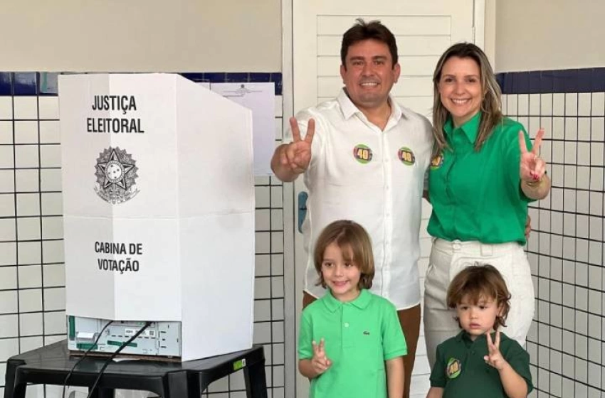 Imagem Helder Carvalho, e sua família