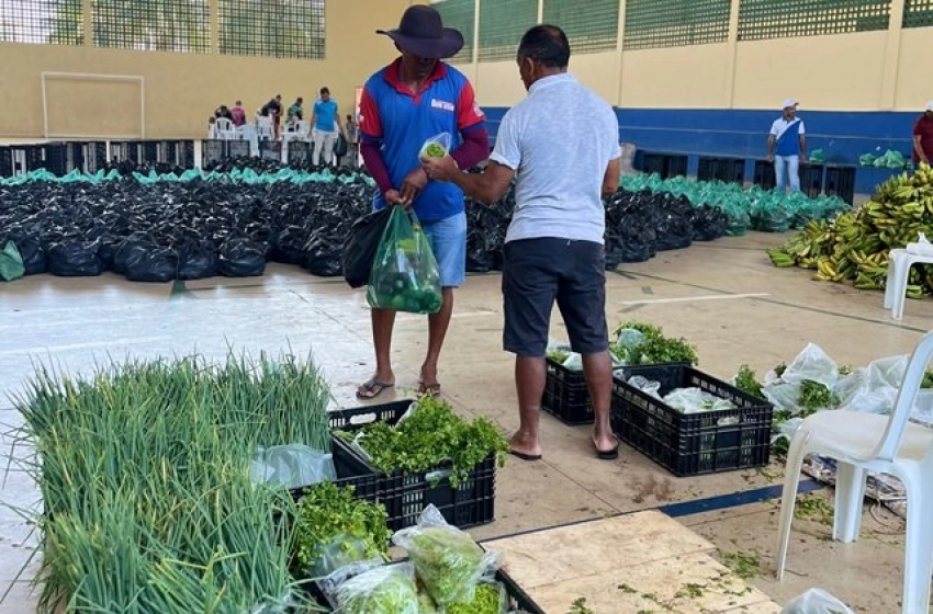 Imagem Distribuição de alimentos em São José da Lagoa Tapada