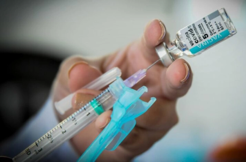 Imagem O Ministério da Saúde atribui essas perdas, em parte, a campanhas de desinformação