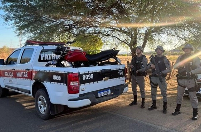 Imagem Motocicleta apreendida pela Polícia Militar em Santa Cruz 