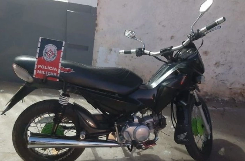 Imagem Moto furtada em São Bento e recuperada pela Polícia em Paulista 