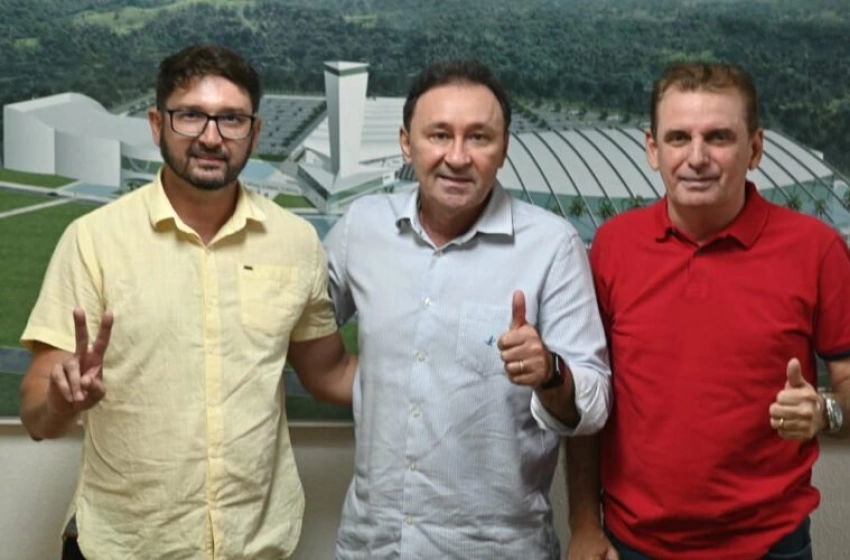 Imagem Prefeito eleito de Carrapateira e Deputado Chico Mendes