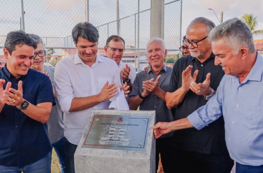 Imagem Entrega de praça no Bairro dos Ipês 