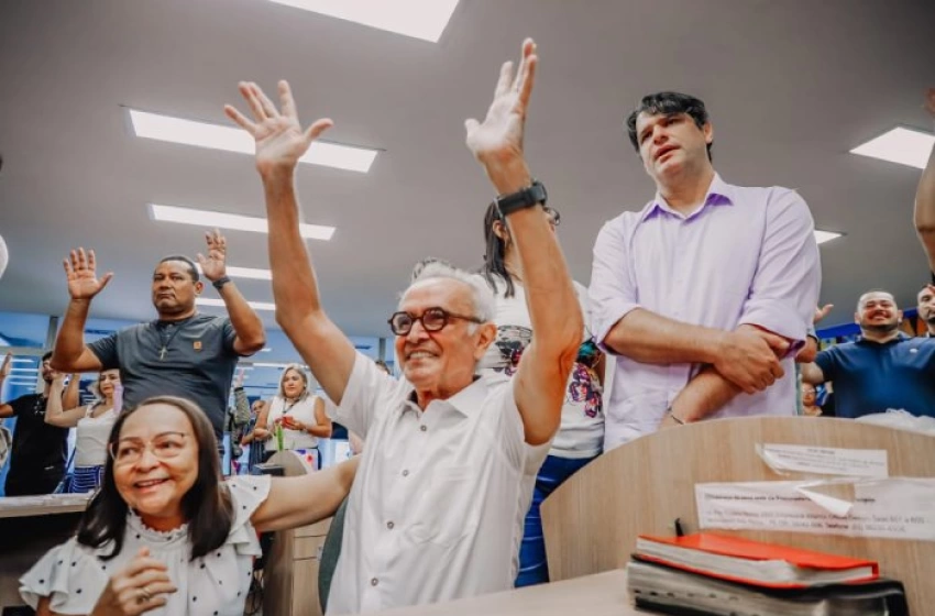 Imagem Apresentação de coral de libras dos alunos da Rede Municipal de Ensino
