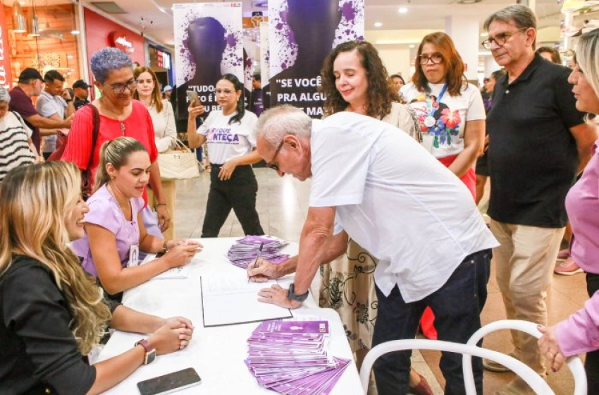 Imagem Abertura da exposição ‘Por Elas: no Enfrentamento à Violência’