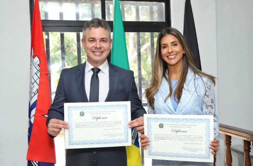 Imagem Diplomação do prefeito eleito de Cabedelo, André Coutinho, e da vice-prefeita Camila Holanda