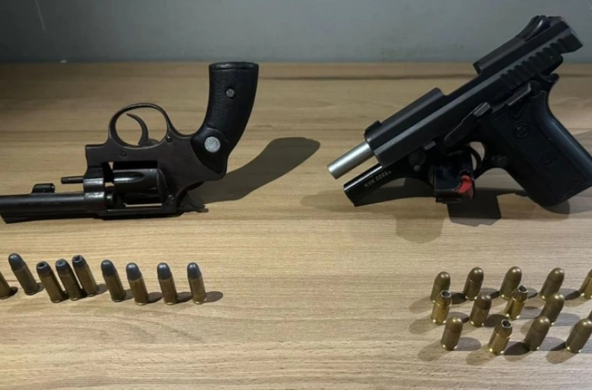 Imagem Armas de fogo apreendidas pela polícia militar durante Festa de Fim de Ano em Aparecida