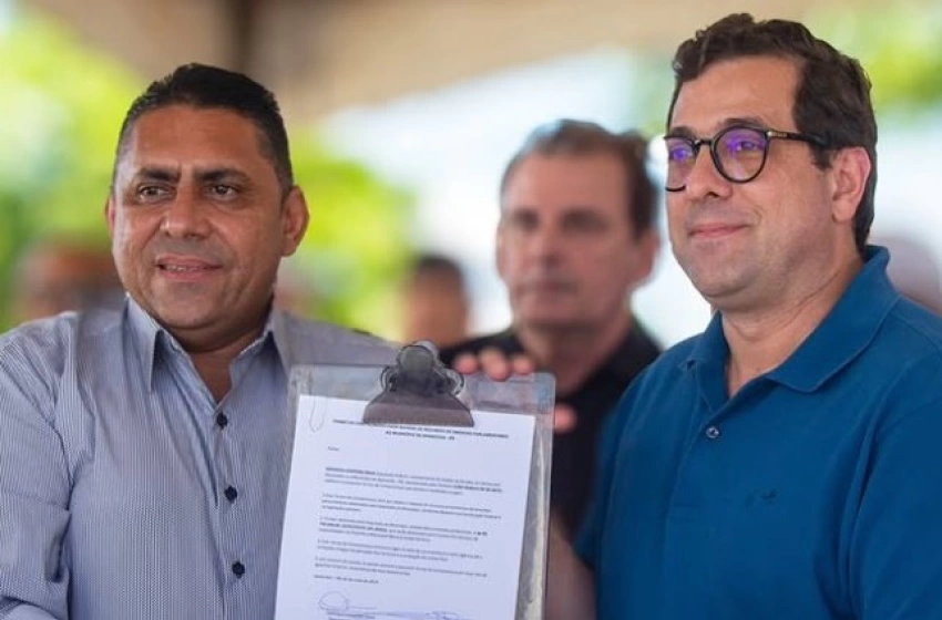 Imagem Prefeito de Aparecida João Neto ao lado do Deputado Federal, Gervásio Maia (PSB)