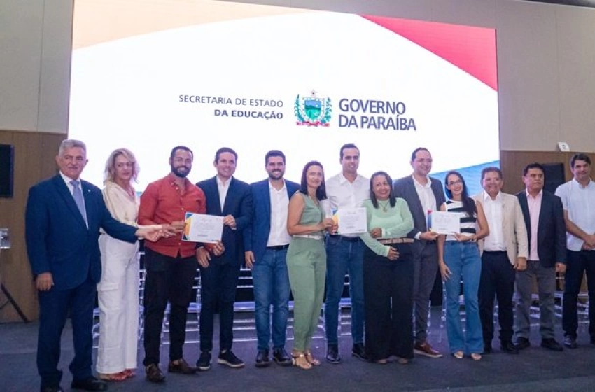 Imagem Vice-governador entrega Prêmios Mestres da Educação e Escola de Valor e destaca compromisso do Governo com a Educação 