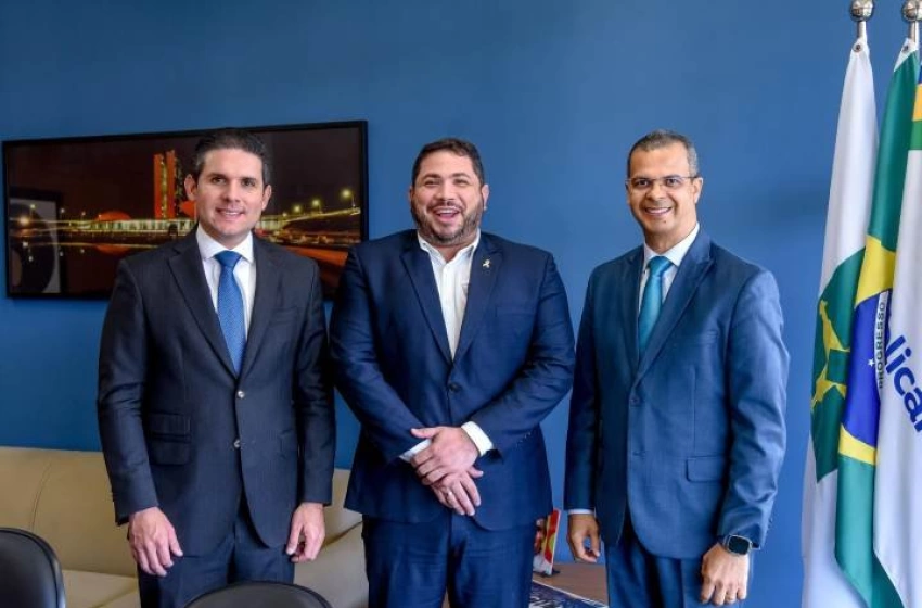 Imagem Júnior do Peixe, e o Deputado Jutay Menezes, e Hugo Motta